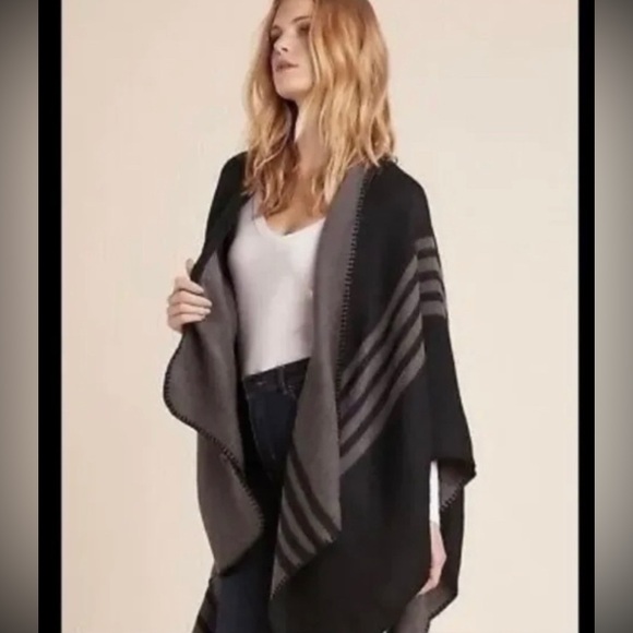 BB Dakota One Size Poncho Blanket Reversible NWT - Picture 2 of 8